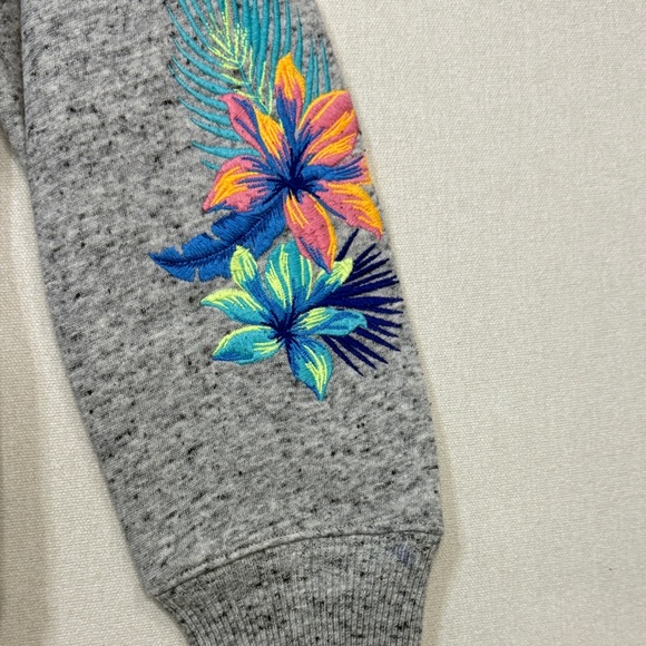 PINK Victoria's Secret Gray Sweater with Colorful Sleeve Design - Picture 4 of 6